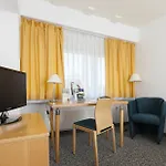 호텔 Akademie Pankow 3*