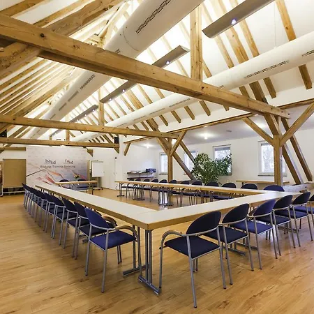 Отель Akademie Pankow 3*