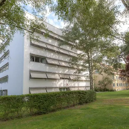 Отель Akademie Pankow 3*