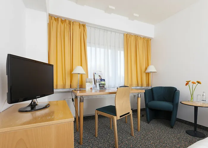 Hotel Akademie Pankow 3*